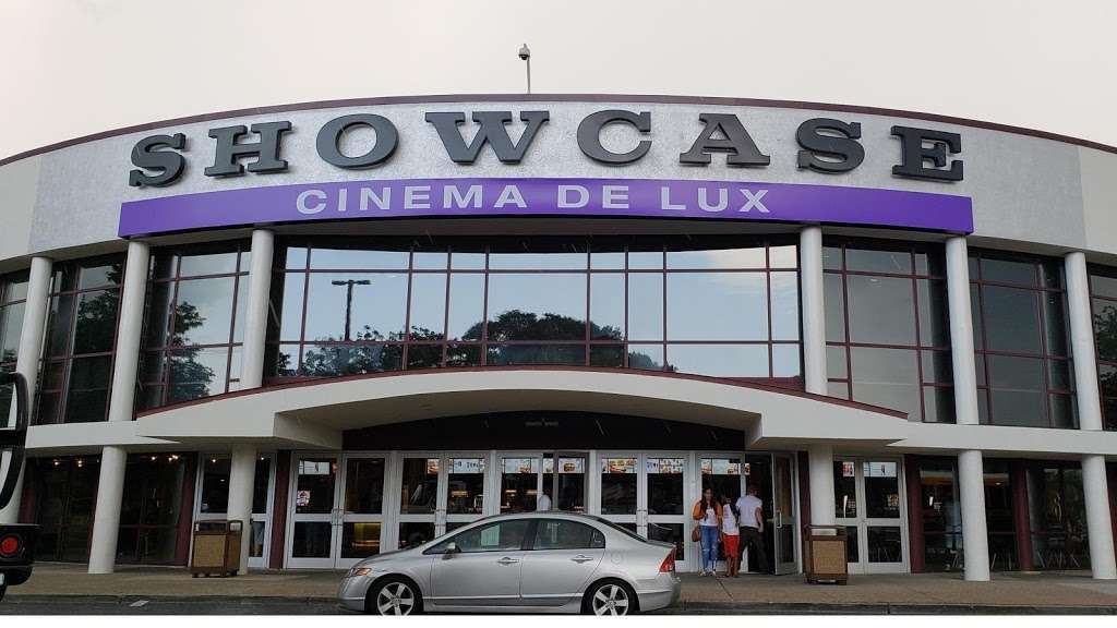 Showcase Cinema de Lux Cross County | 2 South Dr, Yonkers, NY 10704, USA | Phone: (800) 315-4000