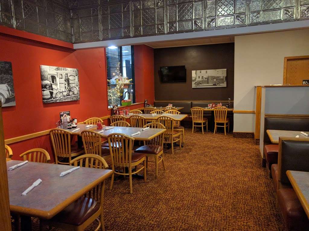 Colonial Cafe - Naperville | 8 W Gartner Rd, Naperville, IL 60540, USA | Phone: (630) 420-7722