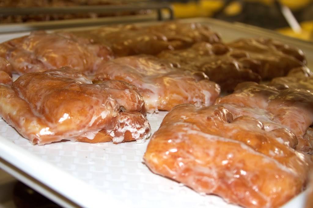 K & C House of Donuts and Mexican Pastries | 7014 N Maple Ave, Fresno, CA 93720 | Phone: (559) 322-6948