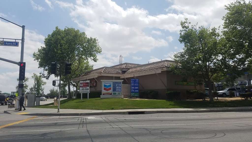 Chevron | 33 W Nuevo Rd, Perris, CA 92571, USA | Phone: (951) 940-4111