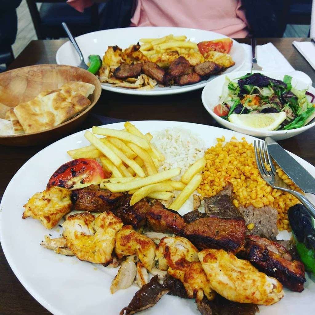 Lezziz Charcoal Grill Kingsbury | 539-541 Kingsbury Road, London NW9 9EG, UK | Phone: 020 8204 6978