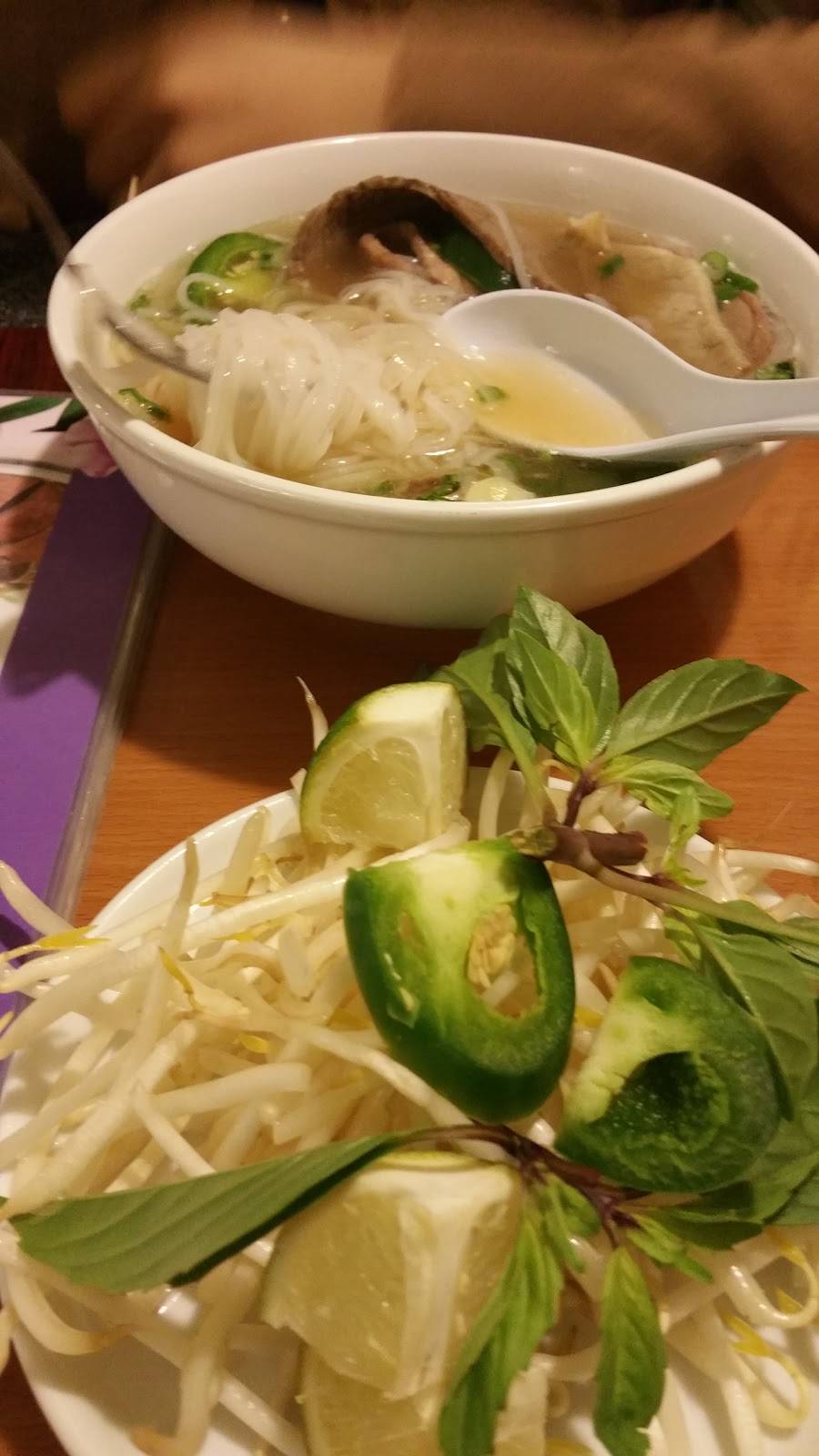 Pho Rose Restaurant | 1750 N Buffalo Dr, Las Vegas, NV 89128 | Phone: (702) 304-1700