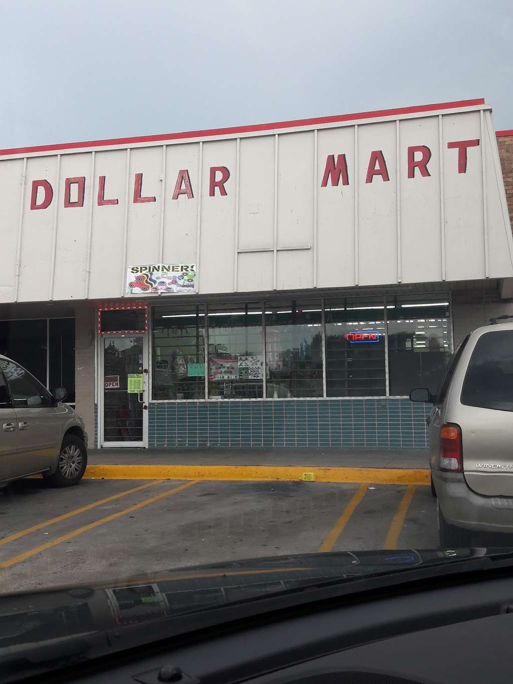 Dollar Mart | 425 S Belt Line Rd, Grand Prairie, TX 75051, USA | Phone: (972) 266-2466