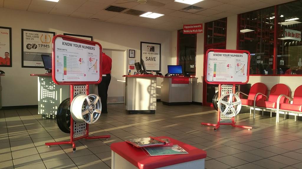 Discount Tire | 8219 Research Blvd, Austin, TX 78758, USA | Phone: (512) 339-9796