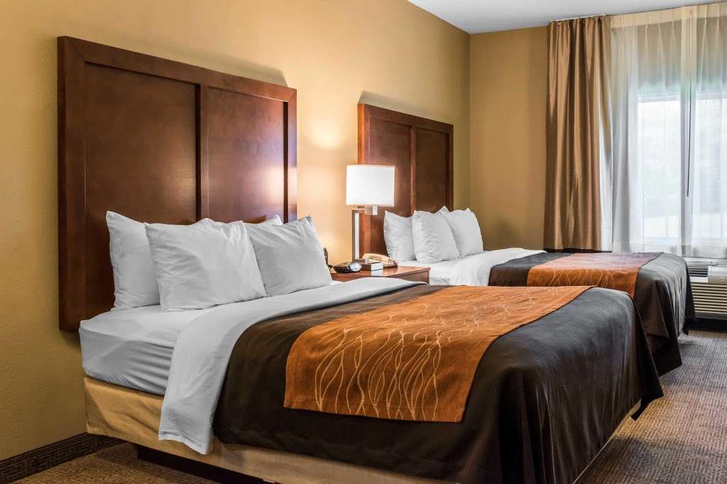 Comfort Inn Lancaster County | 3903 Abel Dr, Columbia, PA 17512 | Phone: (717) 285-9100