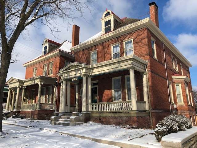 The Charles Bed & Breakfast | 1215 Charles St, St Joseph, MO 64501, USA | Phone: (661) 270-0065