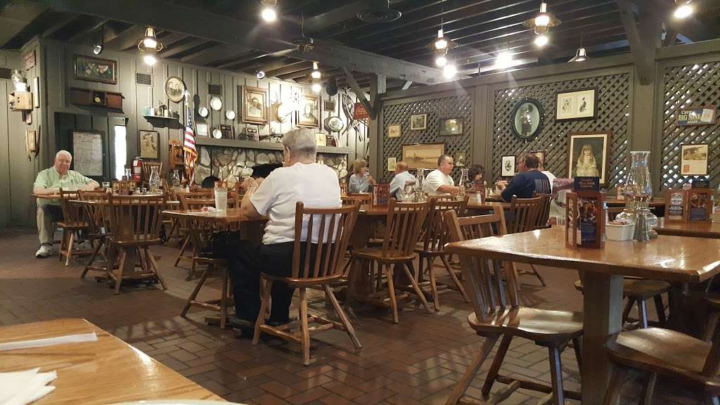 Cracker Barrel Old Country Store | 1821 Remount Rd, Gastonia, NC 28054, USA | Phone: (704) 866-7069