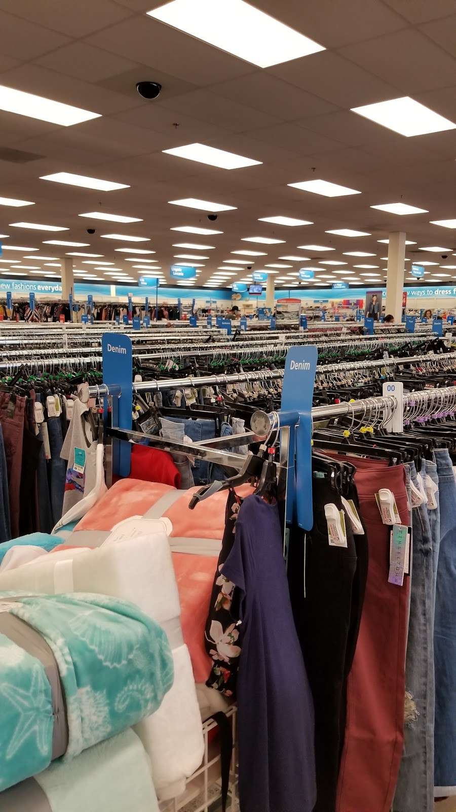 Ross Dress for Less | 55 S McClintock Dr, Tempe, AZ 85281, USA | Phone: (480) 894-4032