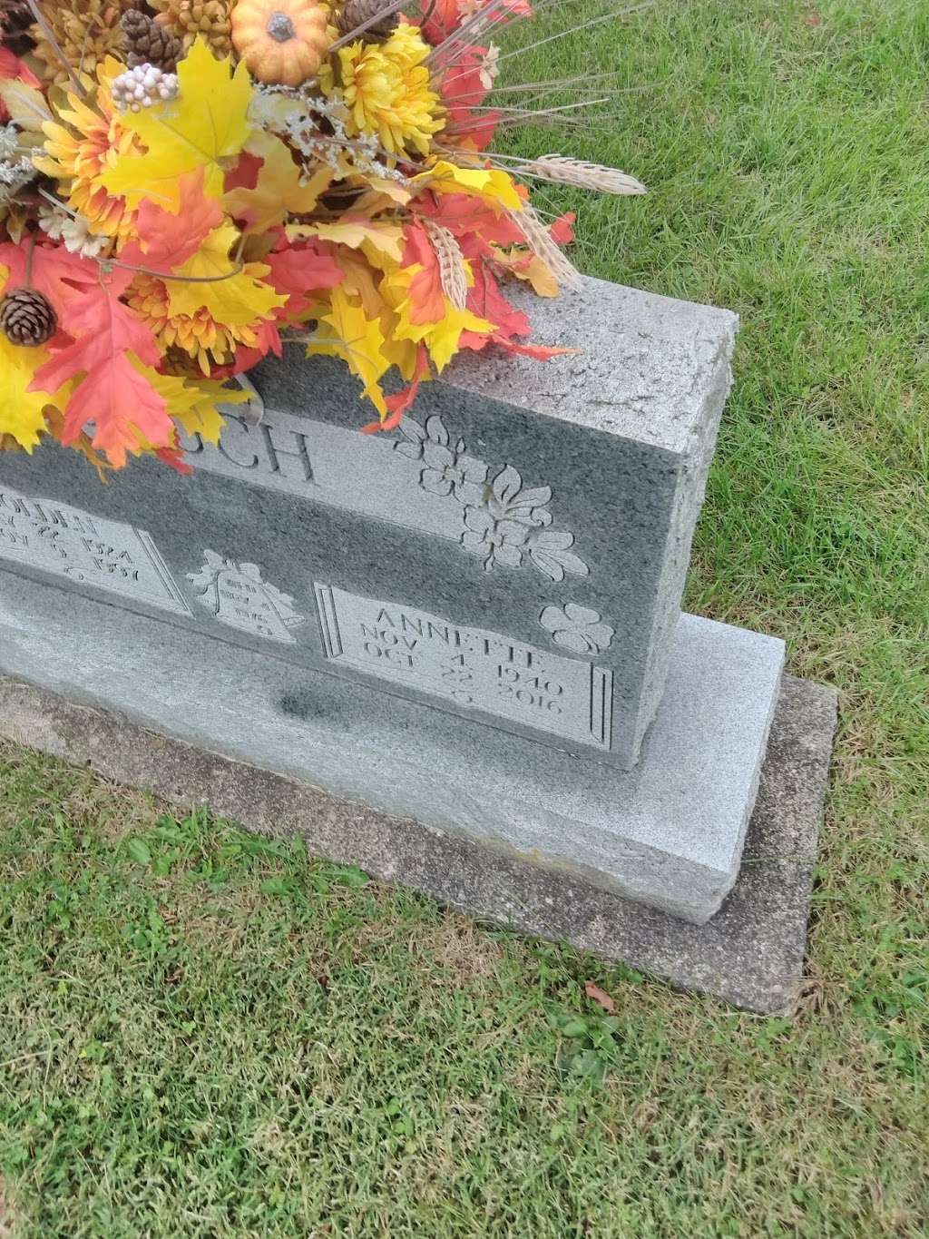 Gravel Lawn Cemetery | 9088 1025 South, Fortville, IN 46040, USA | Phone: (317) 485-5987