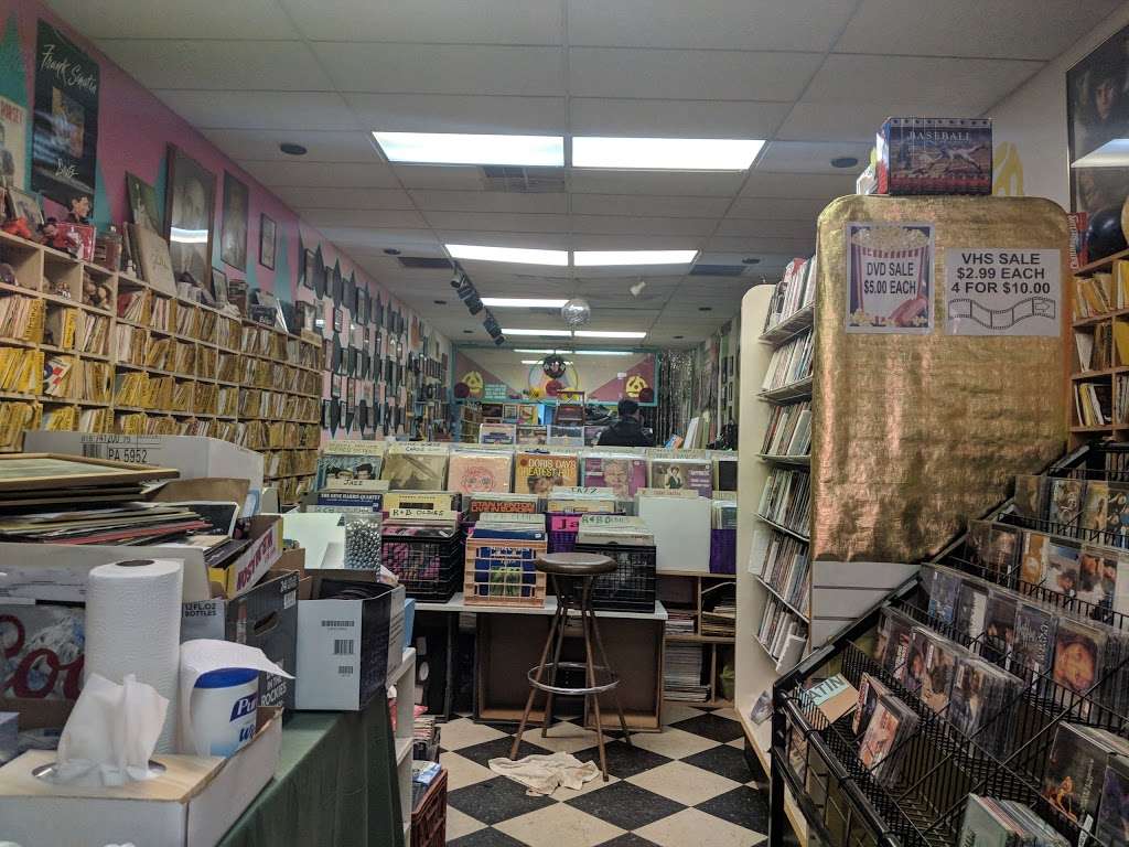 Record King | 303 Main St, Hackensack, NJ 07601, USA | Phone: (201) 488-4232