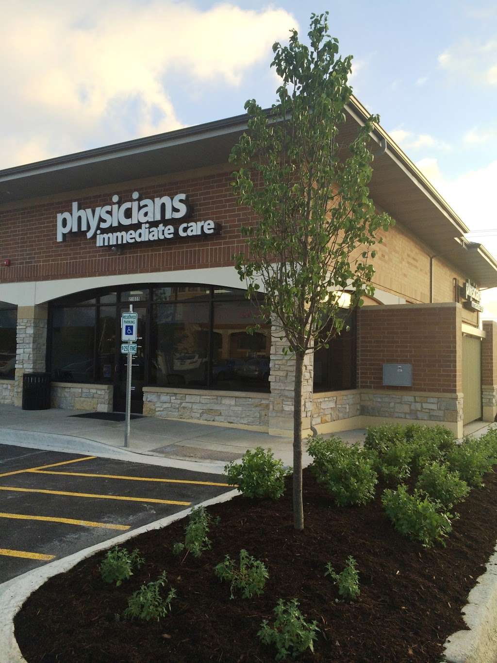 Physicians Immediate Care - Frankfort | 21035 South La Grange Road, Frankfort, IL 60423, USA | Phone: (815) 534-1026