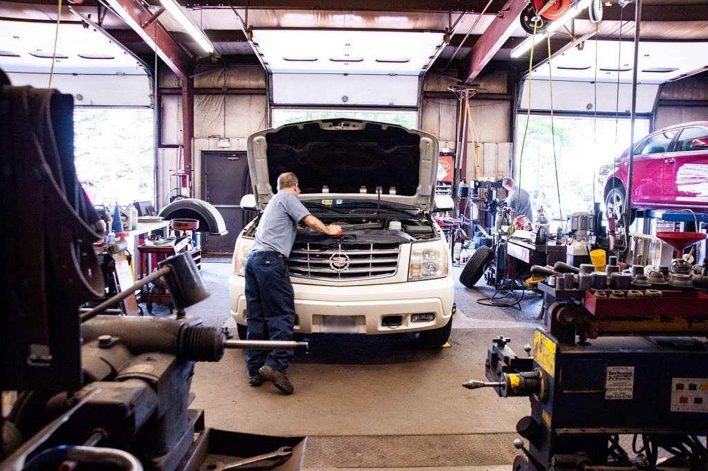 Bill Bowers Tire & Auto Center | 75 Pine Dr, Greencastle, PA 17225, USA | Phone: (717) 597-9103