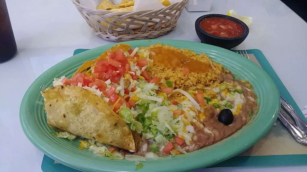 Maria Bonita Mexican Restaurant | 33311 Agua Dulce Canyon Rd, Santa Clarita, CA 91390 | Phone: (661) 268-8004