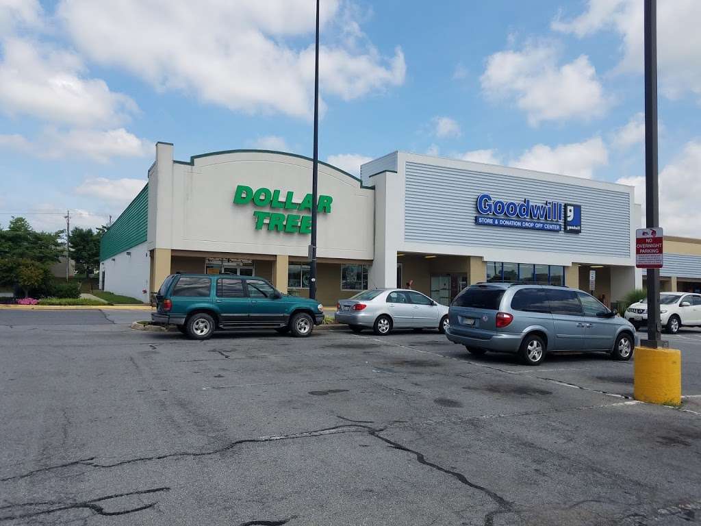 Dollar Tree | 166 Patrick Henry Way, Charles Town, WV 25414 | Phone: (304) 885-6013