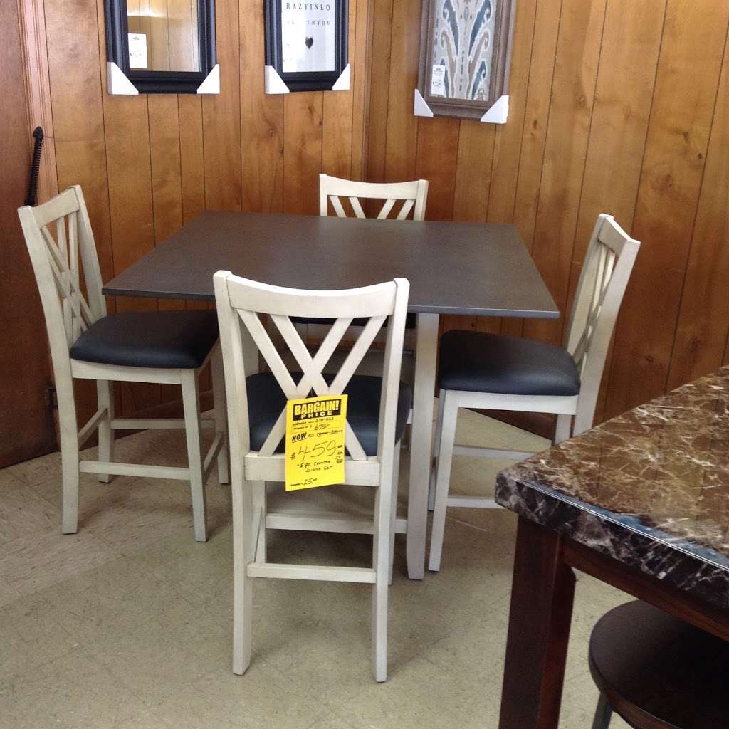 Smith Village Furniture Outlet | 31 N Main St, Jacobus, PA 17407 | Phone: (717) 428-1921 ext. 625