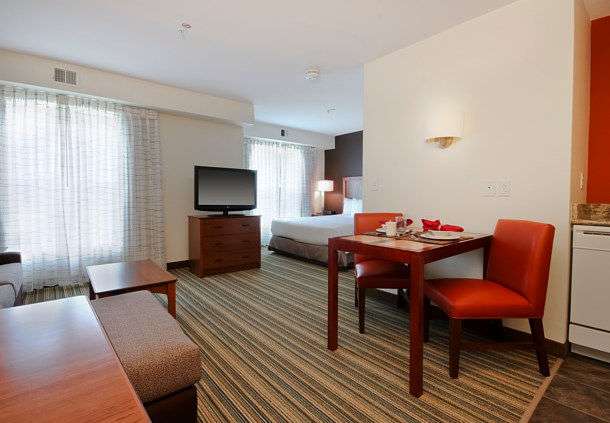 Residence Inn by Marriott Potomac Mills Woodbridge | 14301 Crossing Pl, Woodbridge, VA 22192 | Phone: (703) 490-4020