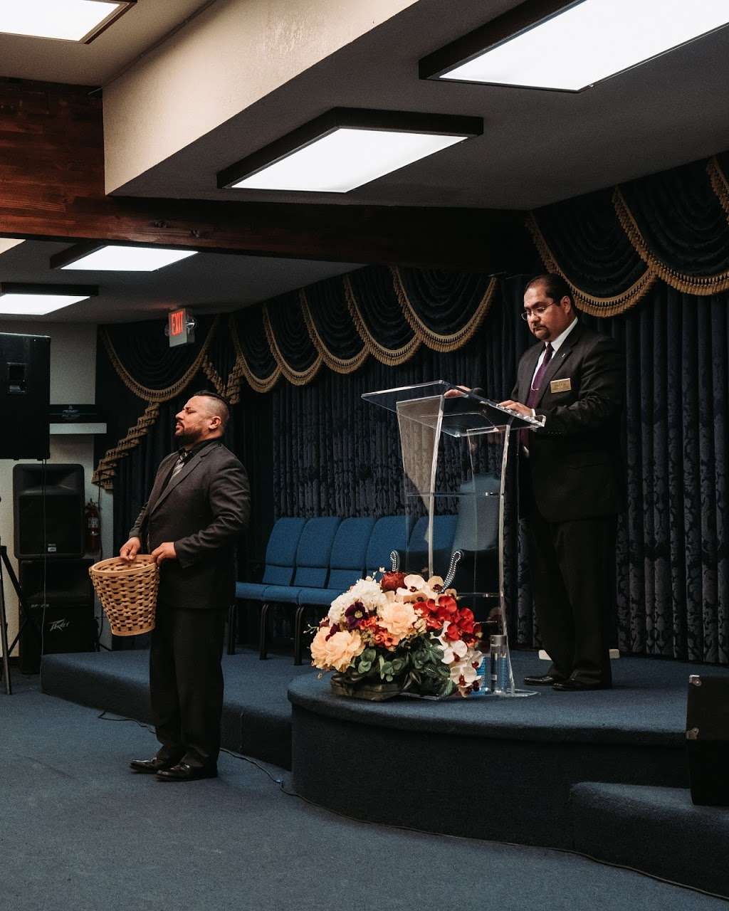 Iglesia Apostolica | 6034 E Olympic Blvd, Los Angeles, CA 90022, USA | Phone: (323) 728-8500