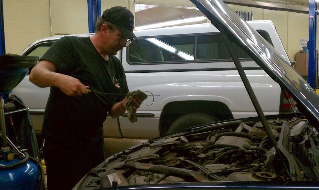 K & M Auto Repair & Performance | 3 W Rollins Rd, Round Lake Beach, IL 60073, USA | Phone: (224) 338-0850