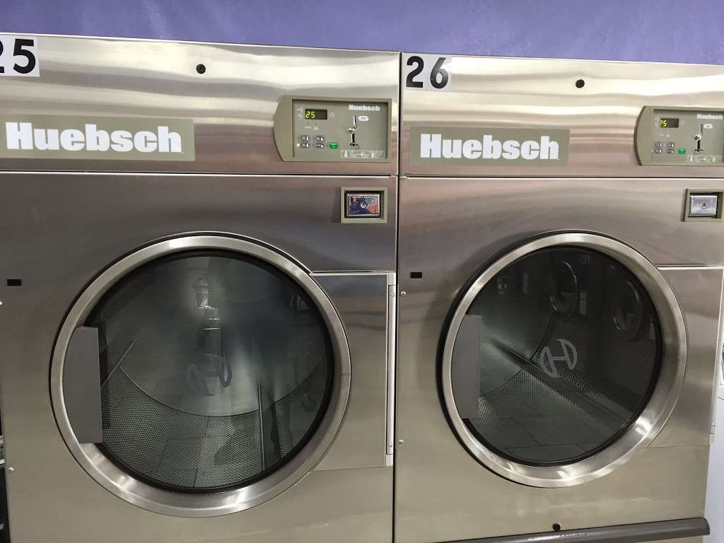 Universal Laundromat | 1414 1st St NE, Winter Haven, FL 33884, USA | Phone: (863) 268-2982