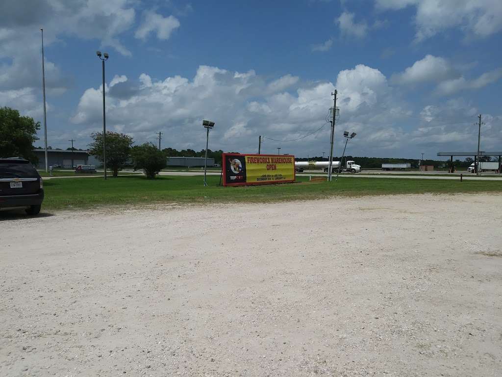 TopDog Fireworks | 22620 TX-288 Business, Angleton, TX 77515, USA