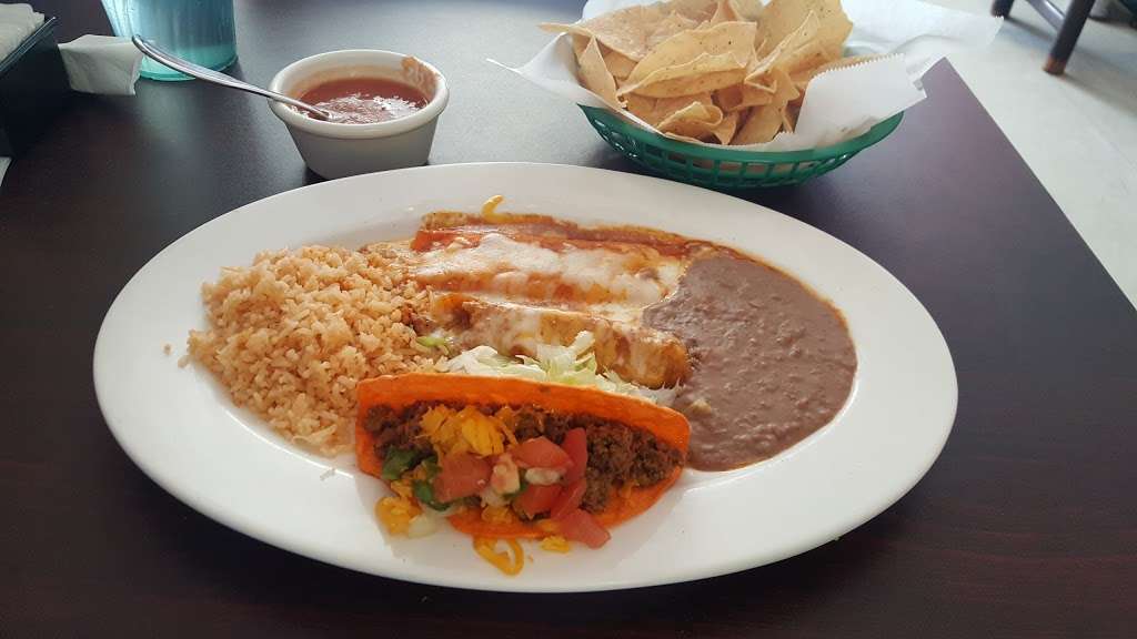 Elbitas Mexican Restaurant | 15550 W Airport Blvd B, Sugar Land, TX 77498, USA | Phone: (281) 933-1825