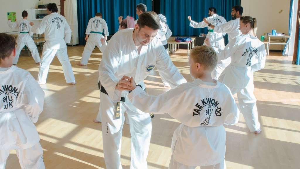 London TKD | London TKD, de Stafford Sports Centre, Burntwood Ln, Caterham CR3 5YX, UK | Phone: 07553 065214