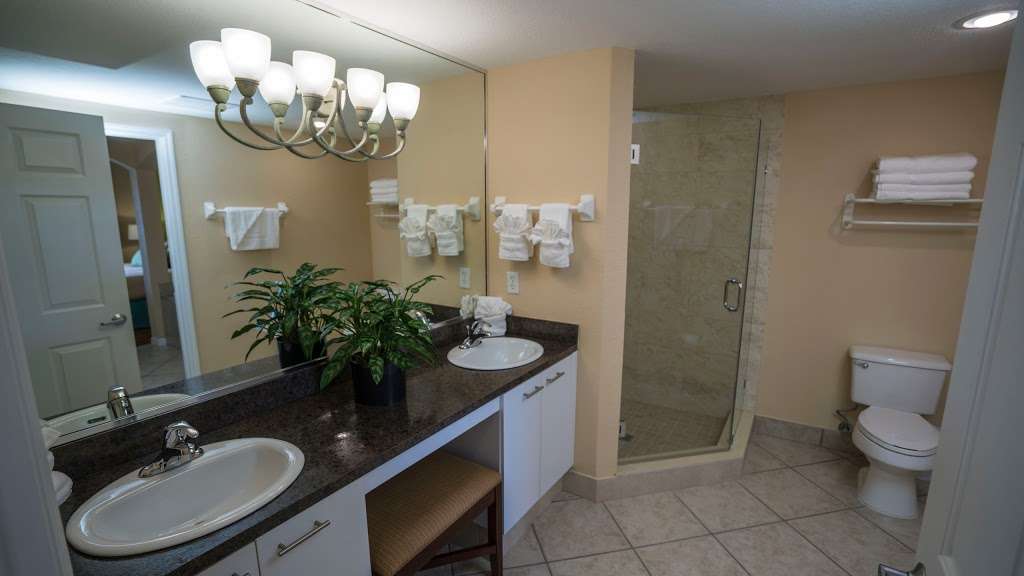 Vacation Village at Weston | 16461 Racquet Club Rd, Weston, FL 33326, USA | Phone: (954) 217-0162