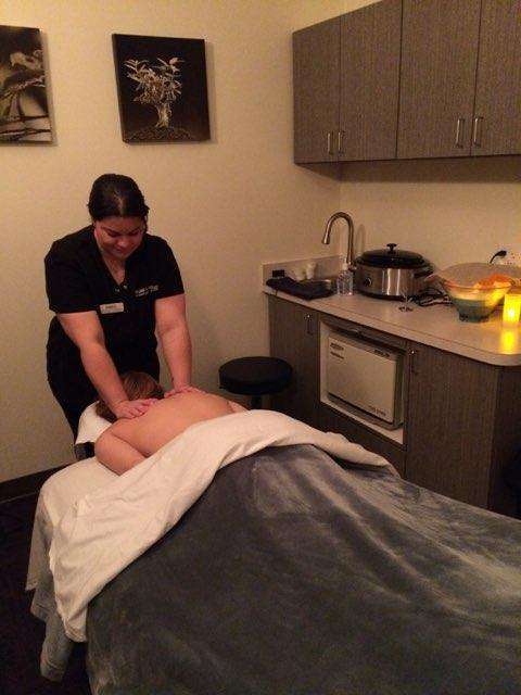 Hand & Stone Massage and Facial Spa | 750 N Krocks Rd #205, Allentown, PA 18106, USA | Phone: (610) 298-5008