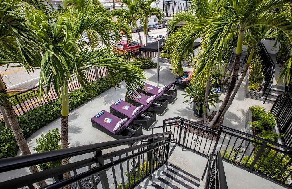 Beachside Apartment Hotel | 8100 Harding Ave, Miami Beach, FL 33141, USA