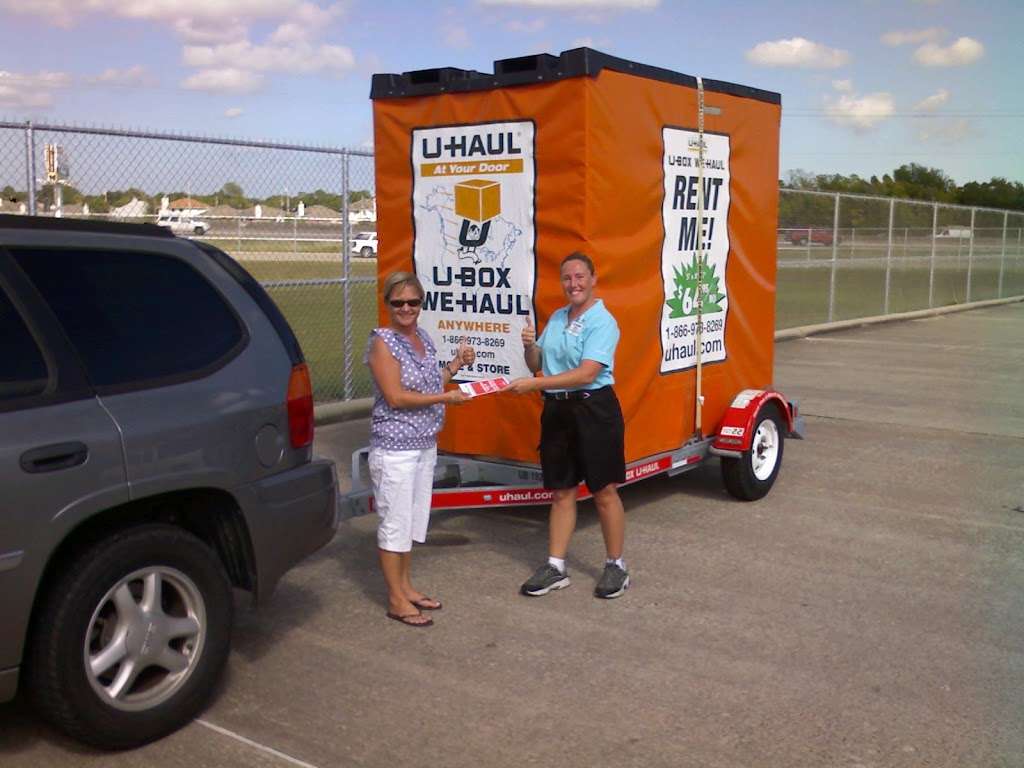 U-Haul of Northshore | 13330 I-10, Houston, TX 77015 | Phone: (713) 453-3884