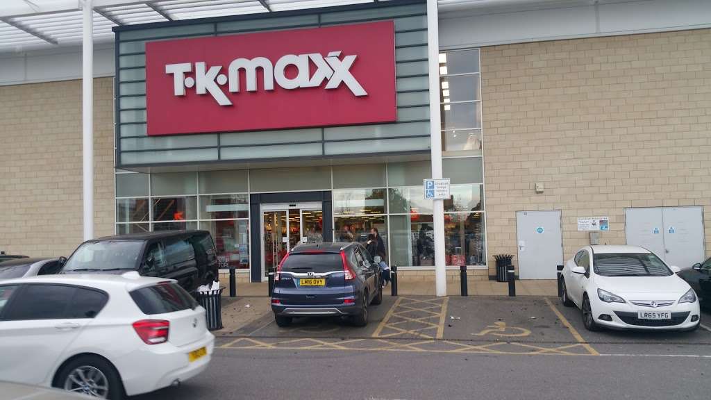 T K Maxx Ltd | Brent South Shopping Park, Tilling Rd, London NW2 1LS, UK | Phone: 020 8452 4687