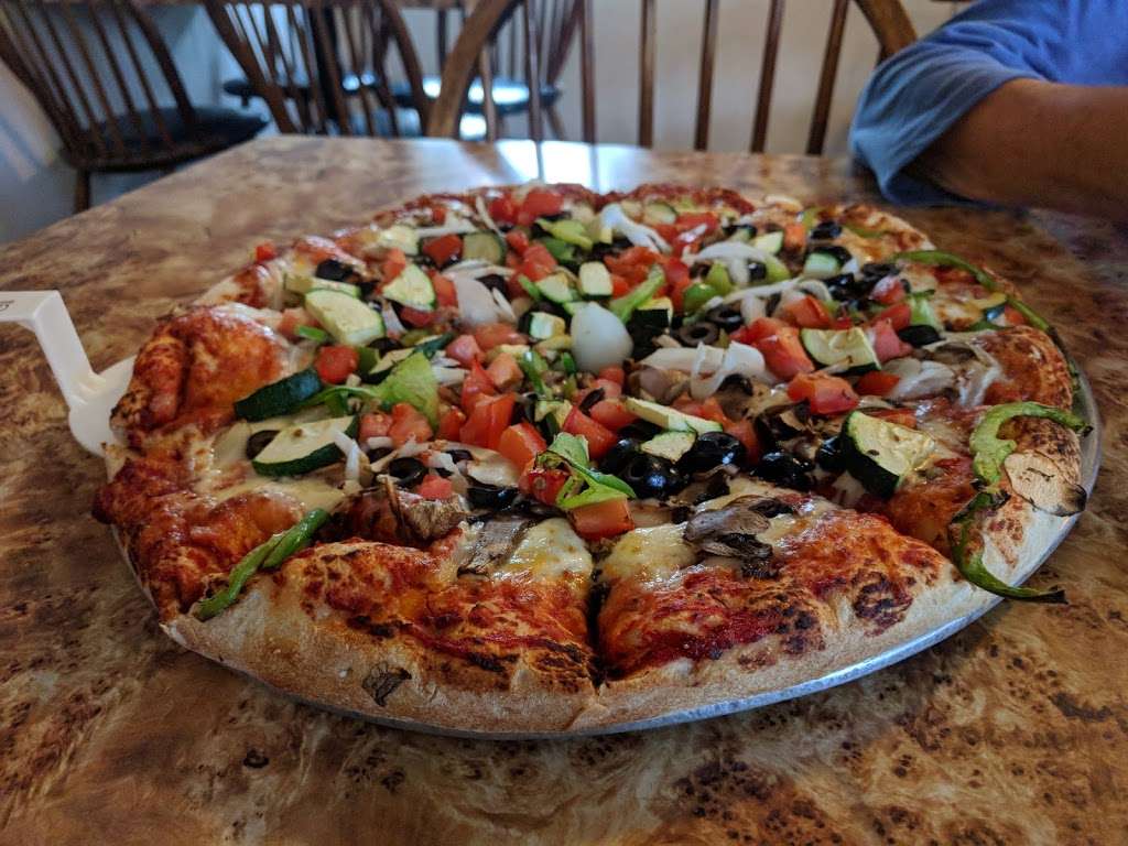 Caveman Caveys Pizza | 3620 Mt Pinos Way #107, Frazier Park, CA 93225, USA | Phone: (661) 245-1474