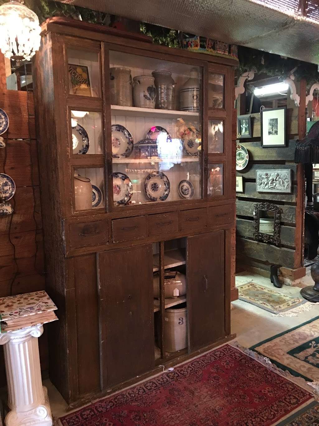 Delaware Avenue Antique Emporium | 10917 Delaware Ave, Laurel, DE 19956, USA