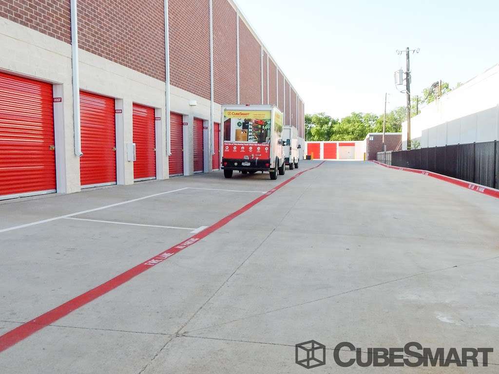 CubeSmart Self Storage | 5818 Lyndon B Johnson Fwy, Dallas, TX 75240, USA | Phone: (972) 980-7206