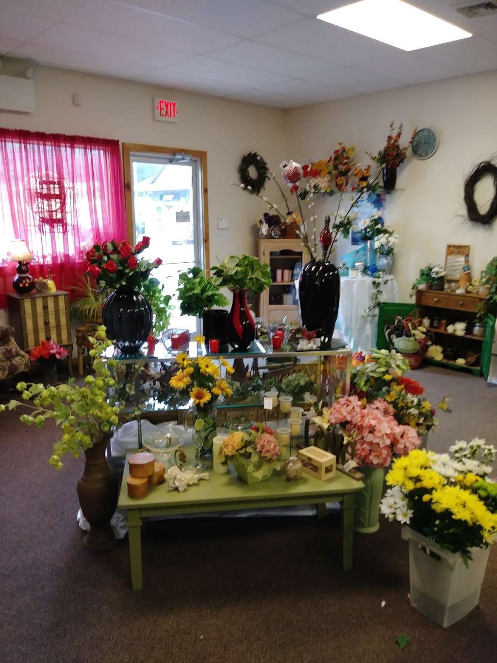 Albrightsville Floral & Gifts | 2681 PA-903 #9, Albrightsville, PA 18210 | Phone: (570) 722-2702