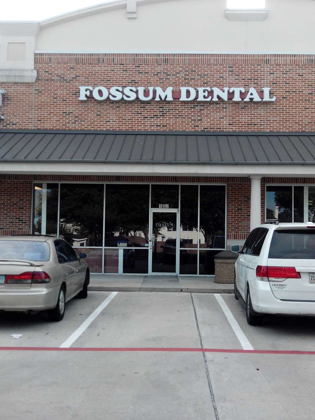 Fossum Family Dental Care: Fossum Steven G DDS | 8019 West Grand Parkway South, Richmond, TX 77407, USA | Phone: (832) 595-2266