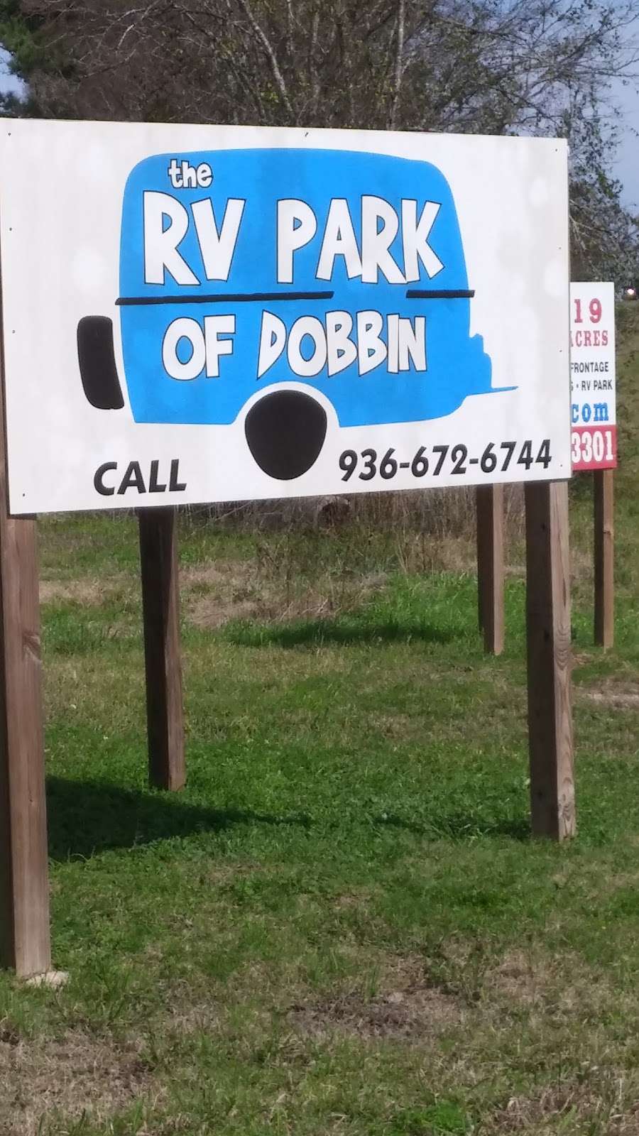 The RV park of Dobbin | 150 5th St, Montgomery, TX 77316, USA | Phone: (936) 672-6746