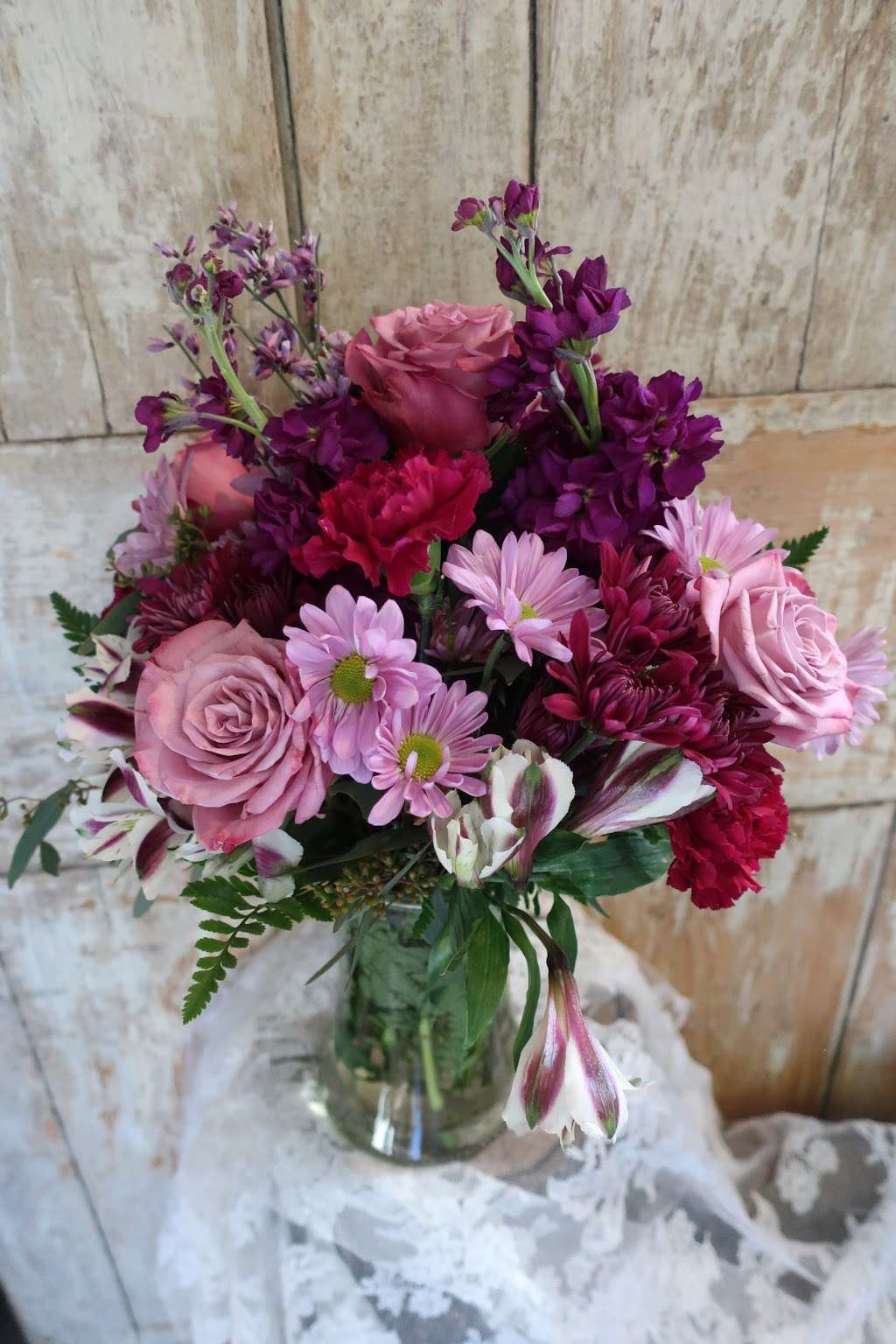 Kuperus Farmside Gardens & Florist | 19 Loomis Ave, Sussex, NJ 07461 | Phone: (973) 875-3160