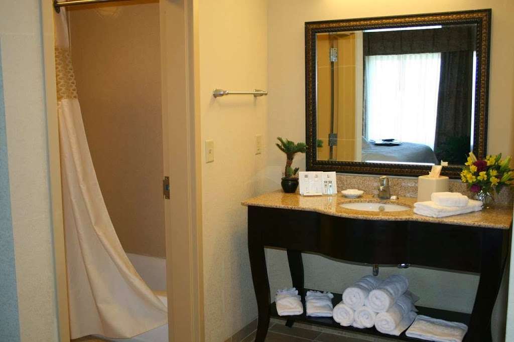 Hampton Inn & Suites Lakeland-South Polk Parkway | 3630 Lakeside Village Blvd, Lakeland, FL 33803, USA | Phone: (863) 603-7600