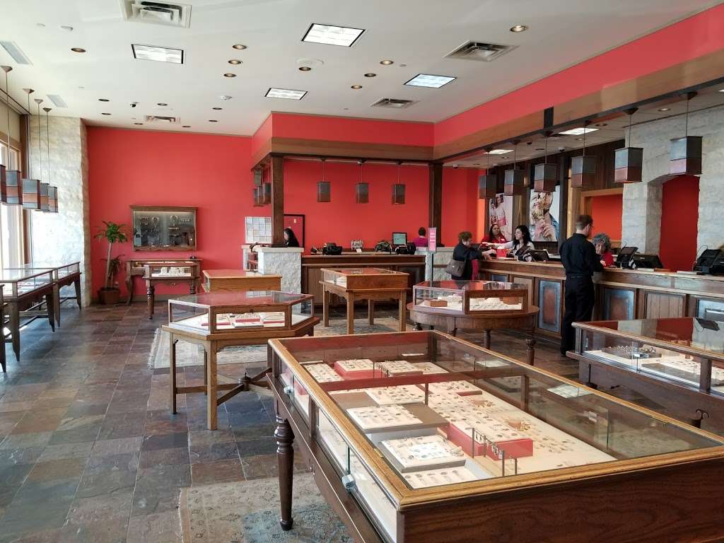 James Avery Artisan Jewelry | 7529 N Loop 1604 E Ste 102, Live Oak, TX 78233, USA | Phone: (210) 651-9180