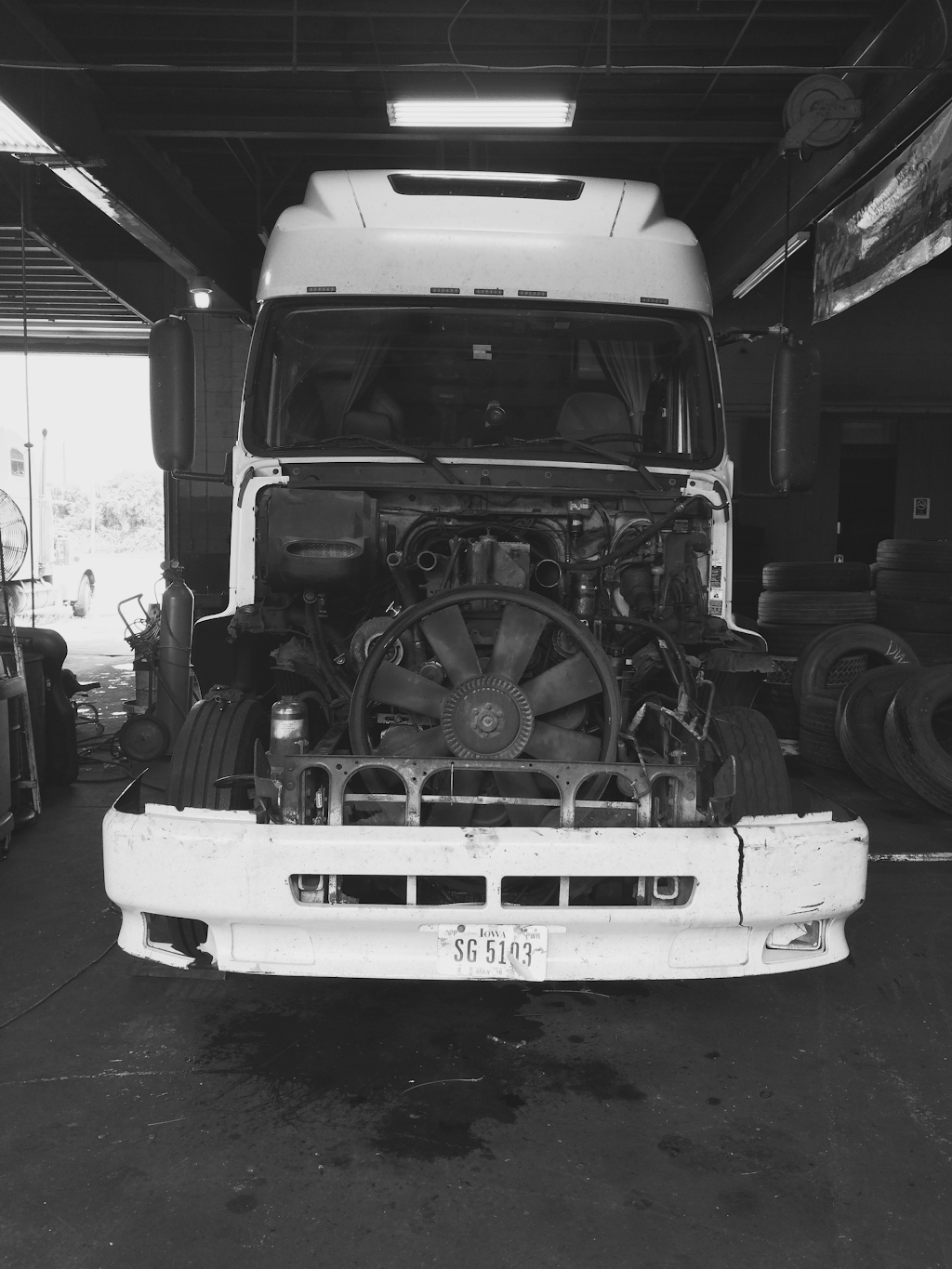 Deepwater Truck Center - car repair  | Photo 5 of 10 | Address: 453 Shell Rd, Carneys Point, NJ 08069, USA | Phone: (856) 299-4499