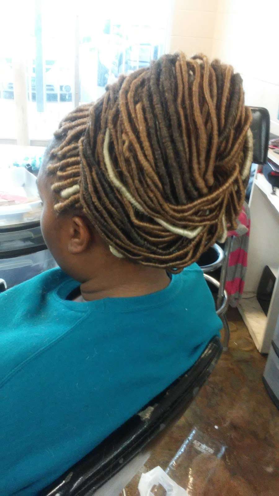 Braid Kingdom | 9436 Cullen Blvd, Houston, TX 77051, USA | Phone: (713) 731-7900