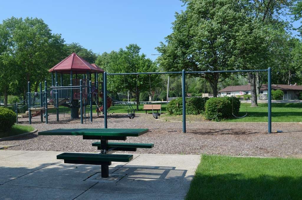 Wlodarski Park | 16651 Robinhood Dr, Orland Park, IL 60462 | Phone: (708) 403-6219