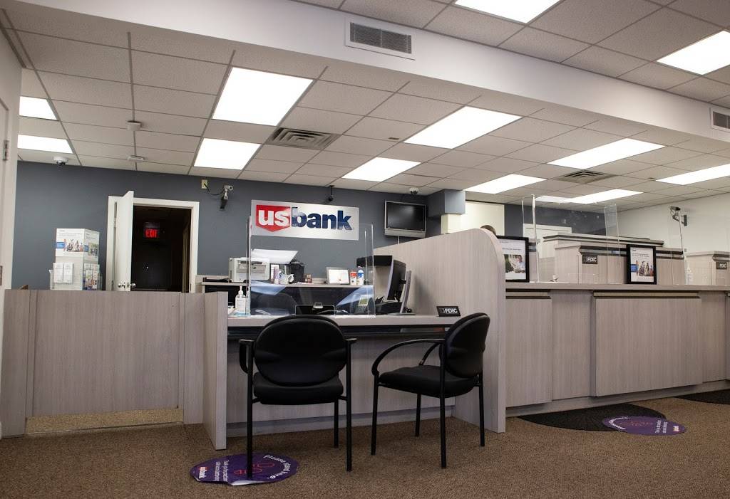 U.S. Bank Branch | 2350 Bardstown Rd, Louisville, KY 40205 | Phone: (502) 454-0990