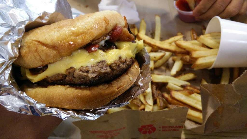 Five Guys | 6285 Pats Ranch Road, Jurupa Valley, CA 91752, USA | Phone: (951) 272-9300