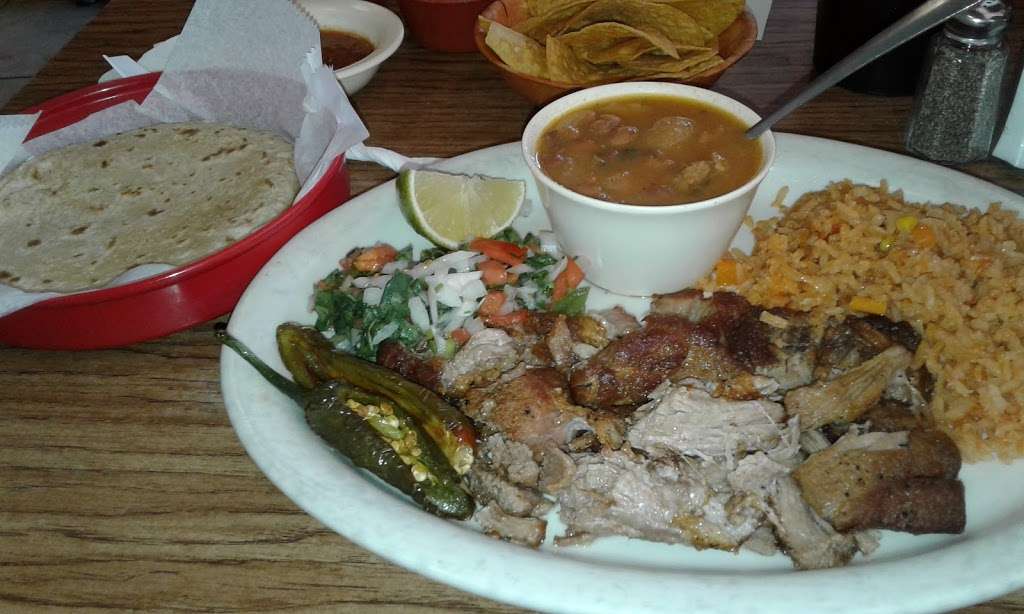 Mi parrillada | 5902 S Flores St, San Antonio, TX 78214 | Phone: (210) 922-1858