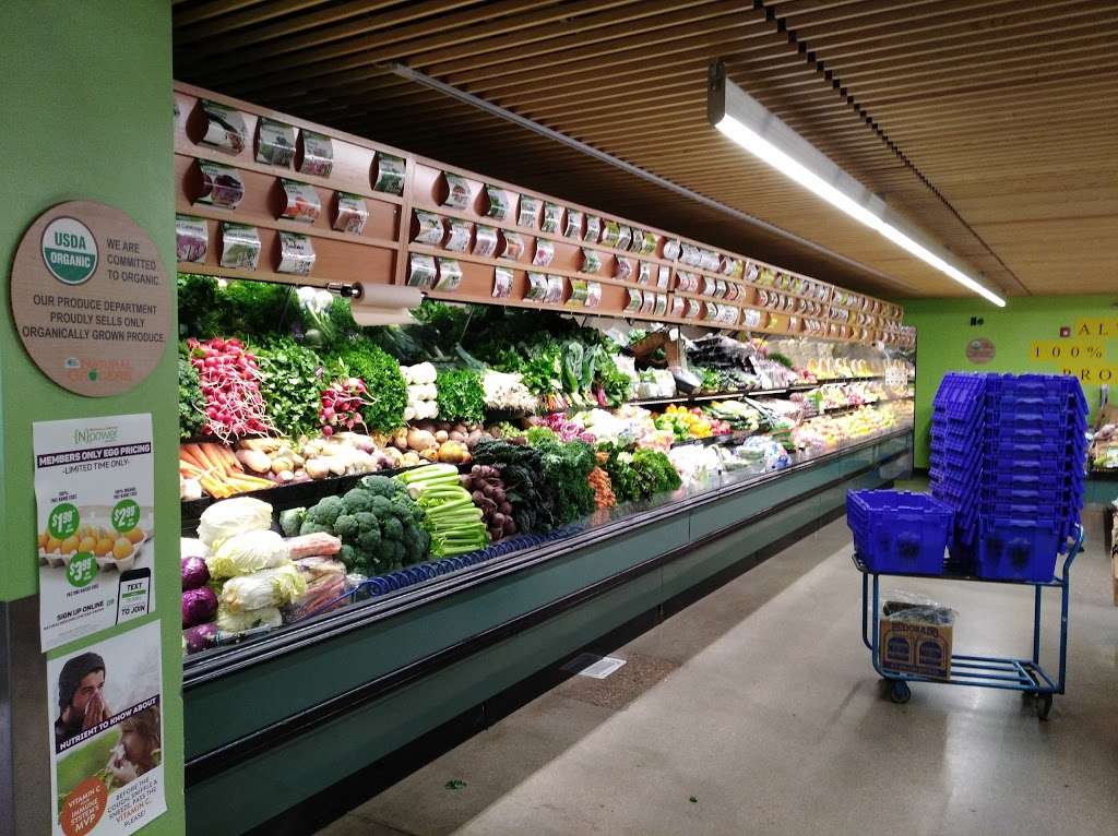 Natural Grocers | 7745 Wadsworth Blvd, Arvada, CO 80003, USA | Phone: (303) 423-0990