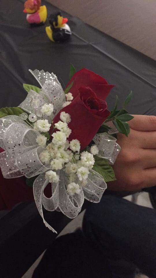 Flower Me Florist | 7729 Tezel Rd, San Antonio, TX 78250, USA | Phone: (210) 680-1982