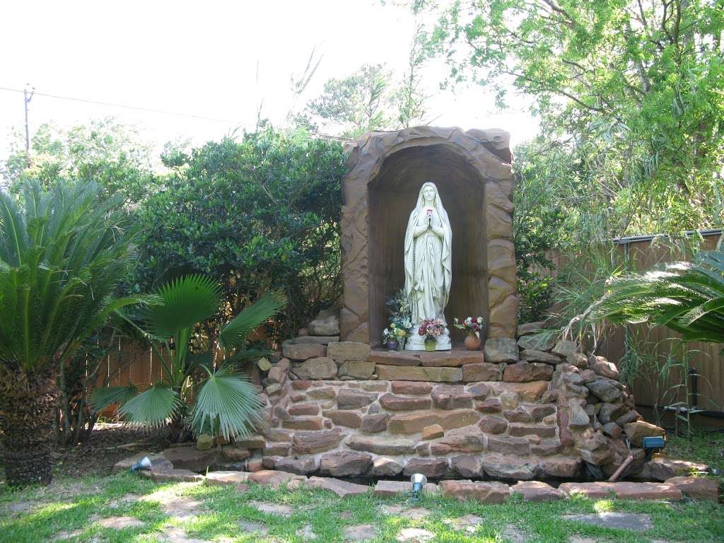 Retreat Our Lady of Lourdes | 13210 Land Rd, Houston, TX 77047, USA | Phone: (713) 533-0111