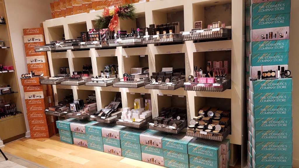 The Cosmetics Company Store | 1 Outlet Blvd, Wrentham, MA 02093, USA | Phone: (508) 384-3740
